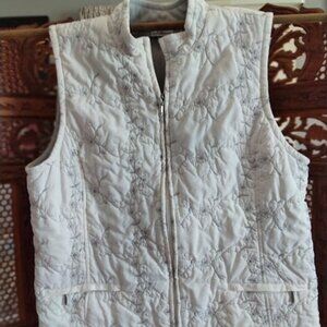 Croft and Barrow cream and gray quilted vest